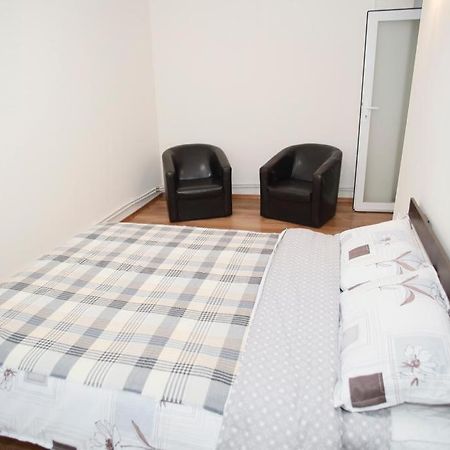 Mio Apartments Focsani Luaran gambar